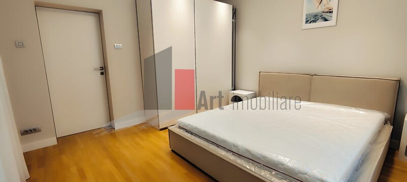 Piata Victoriei, Capitale, apartament et. 1.