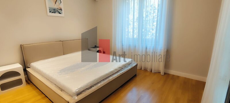 Piata Victoriei, Capitale, apartament et. 1.