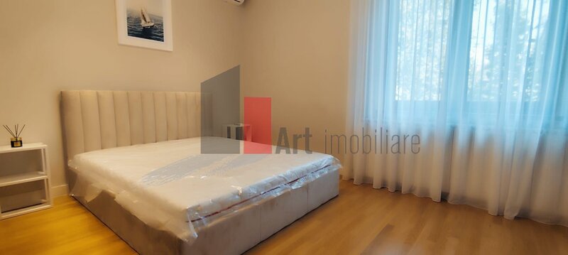Piata Victoriei, Capitale, apartament et. 1.
